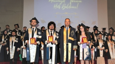 Üniversitemiz İktisadi ve İdari Bilimler Fakültesi’nde Mezuniyet Coşkusu